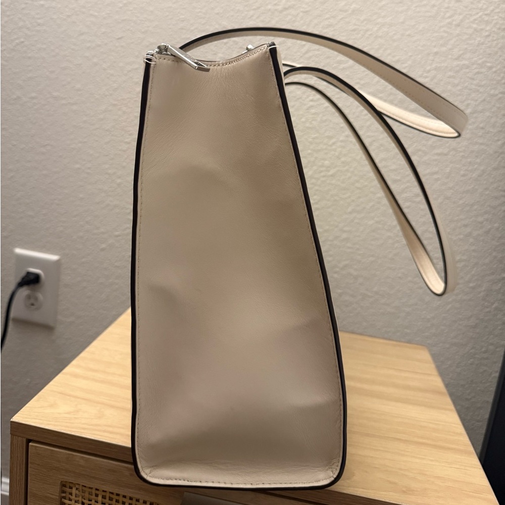 🤍🧸 Coach Large Nina Tote - Cream Color 🤍🧸 - Picture 5 of 14